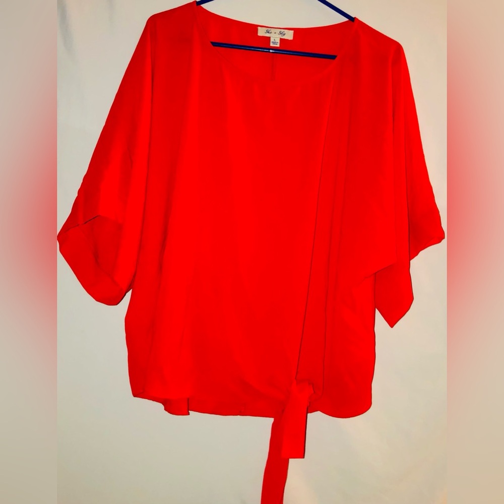 She + Sky Side Tie In the Front Blouse Red Size Large
